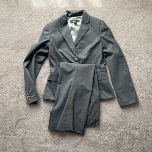 Banana Republic women’s pantsuit